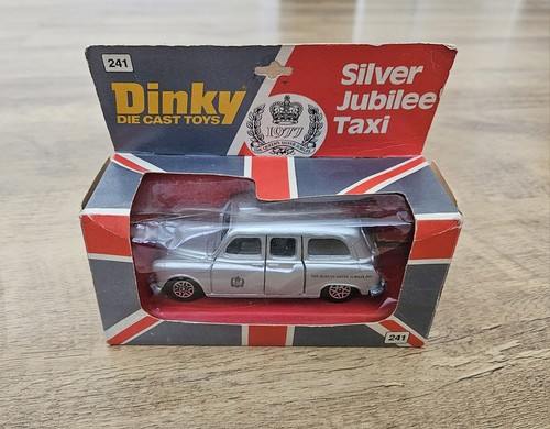 Dinky toys 241 austin - dinky,