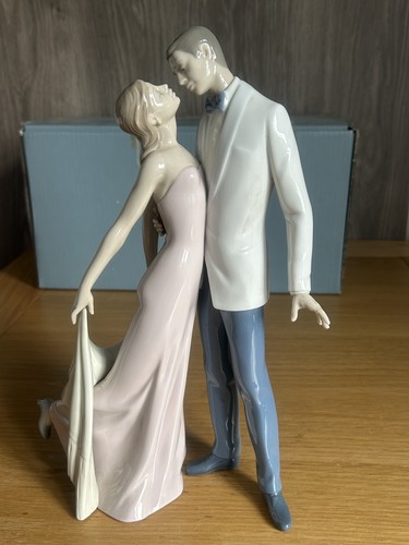 Lladro happy anniversary - lladro,
