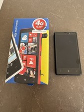 Nokia Lumia 820, Complete With