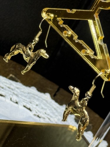 Earrings gold tone standing - tone,