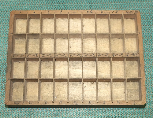 Adana type tray - type,
