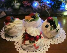 FAKE FOOD FAUX MINI PAVLOVA