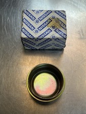 Nissan 40234-15B00 OEM Hub