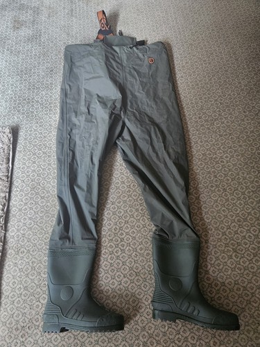 Fox chest waders - fox, size
