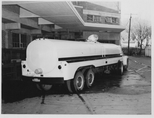 1950s milk hauling - 1950s,