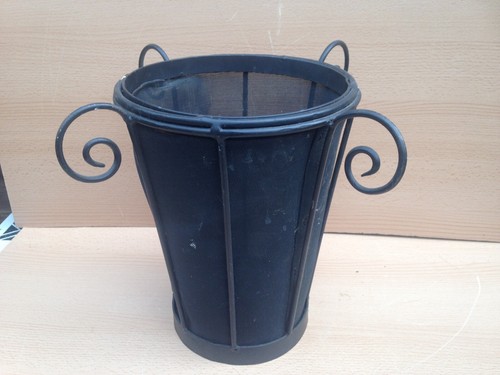 Vintage cast iron mesh stick - cast,
