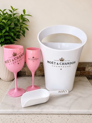 Moët chandon champagne set - &,