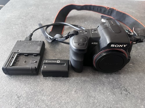 Sony a200 digital camera body - sony, (body