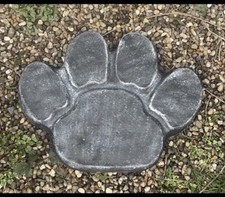 STONE GARDEN LARGE PAW PRINT
