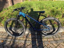 2024 Trek Roscoe 6 Hardtail Mountain Bike Purple Flip/Trek Black - Size Small 