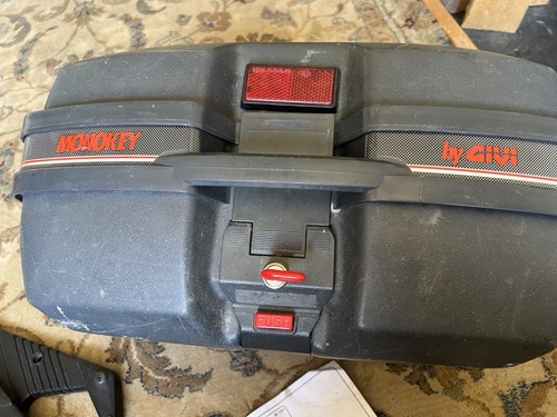 Givi wingrack with - 2, 48ltr