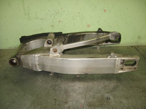 Suzuki gsxr 600 swing arm - ,