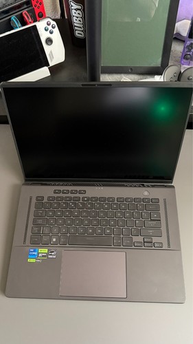 Asus rog zephyrus - rog, m16