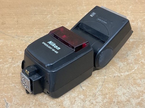 Nikon 600 speedlight - nikon,