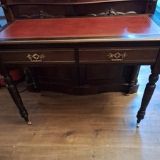 Beautiful Antique Mahogany  Leather Topped Desk