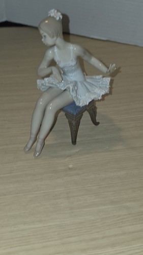 Lladro porcelain figurine - lladro,