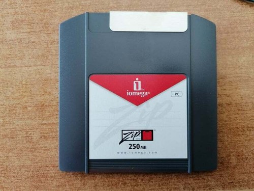 Iomega zip disk 250mb - zip,