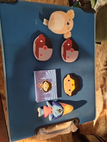 Assorted happy meal toys - meal,