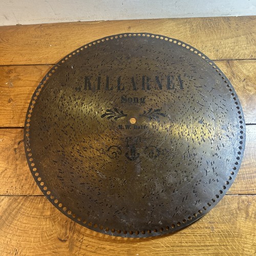 Large 8 polyphon disc - 19”, 5/8