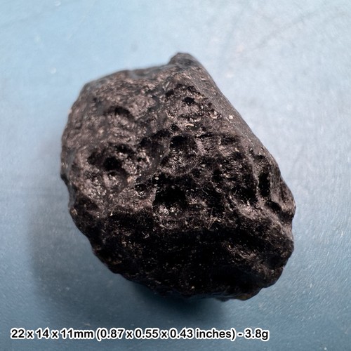 Genuine tektite meteorite - tektite,