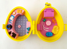 Polly Pocket Egg Treats Mini Set Compact Keychain Bluebird Toys Vintage 2002 Yel