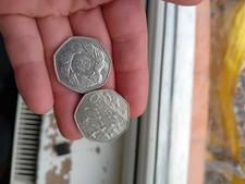 Set 2 large old style fifty pence 50p coins D DAY 1994 Hands EEC 1973 royal mint