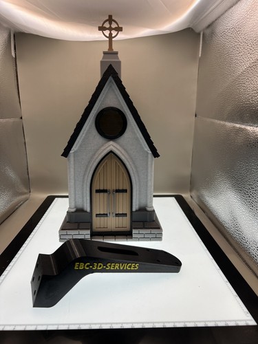 Bird house gothic chapel - -,