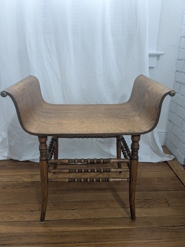 Antique american curved saddle - american,