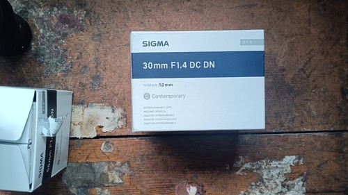 Sony sigma 30mm dc - sony,