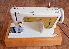 Vintage Singer  Sewing Machine Model 237 w/ Pedal Light Working