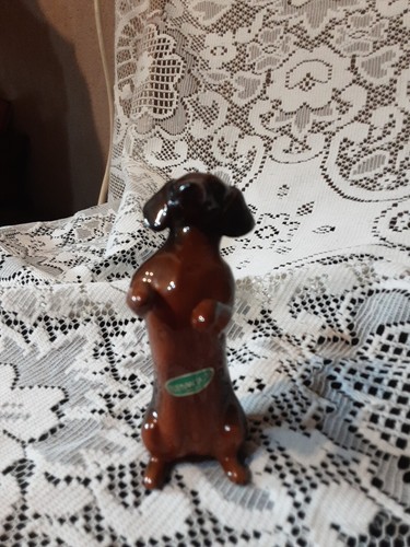 Beswick dog figurine begging - beswick, figurine,