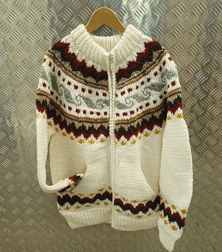 Hand knitted wool - , fair