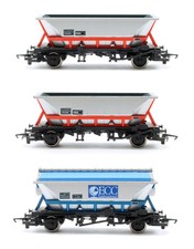 HORNBY 'OO' GAUGE RAKE OF 3 1X