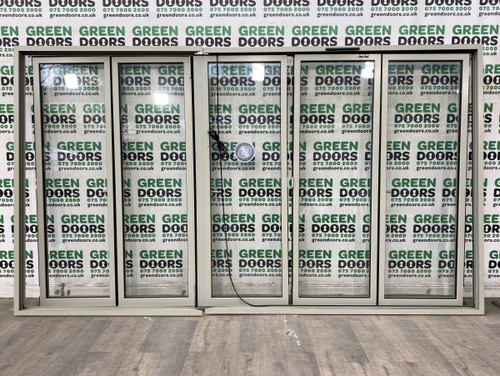 Aluminium corner bifolds - aluminium,