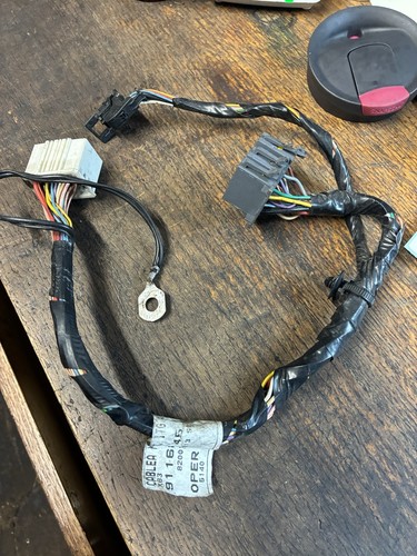 Radio loom wire connector - radio,