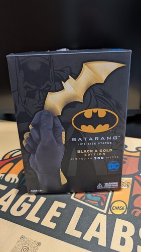 Batman batarang statue - batman, black
