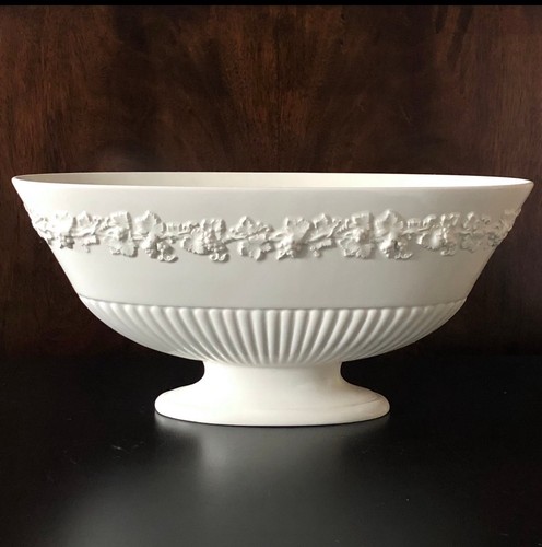 Wedgwood queensware embossed - queensware,