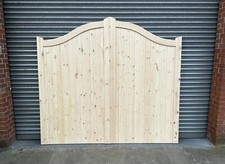 Wooden driveway gates 