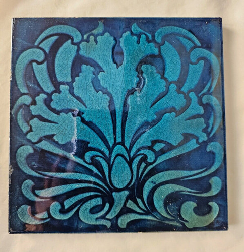 Unusual art nouveau pilkington - nouveau,