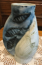 VINTAGE CARN POTTERY VASE -ARTS AND CRAFT STYLE -MADE IN CORNWALL 