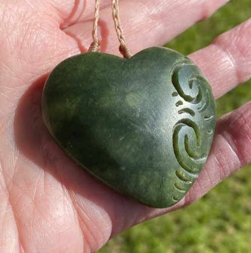 Large engraved māori - large,