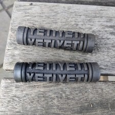 1990's retro handlebar grips