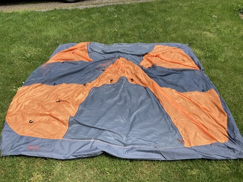 Incomplete marmot den person - 4,