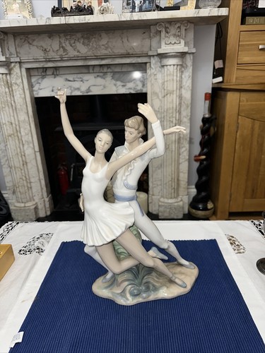Rare large lladro nao - lladro, figure