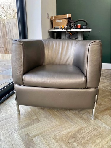 Pair natuzzi armchairs - of,
