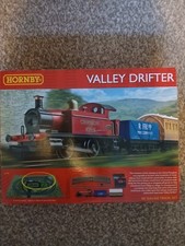 Hornby OO Gauge Train Set Valley Drifter R1270M Model Railway Starter Set
