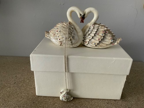 Arora hidden treasures trinket - hidden,