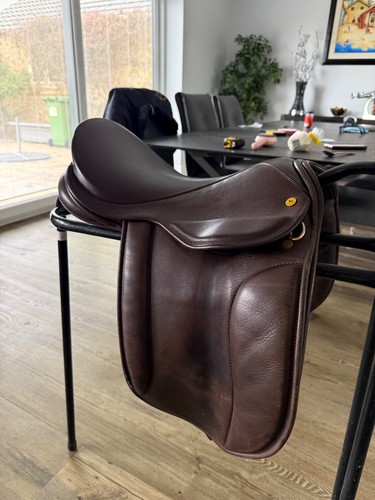 Black country show saddle - black,