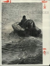 1987 Press Photo Hovercraft