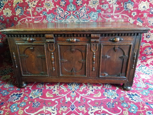 Circ 1710 english oak coffer - circ,
